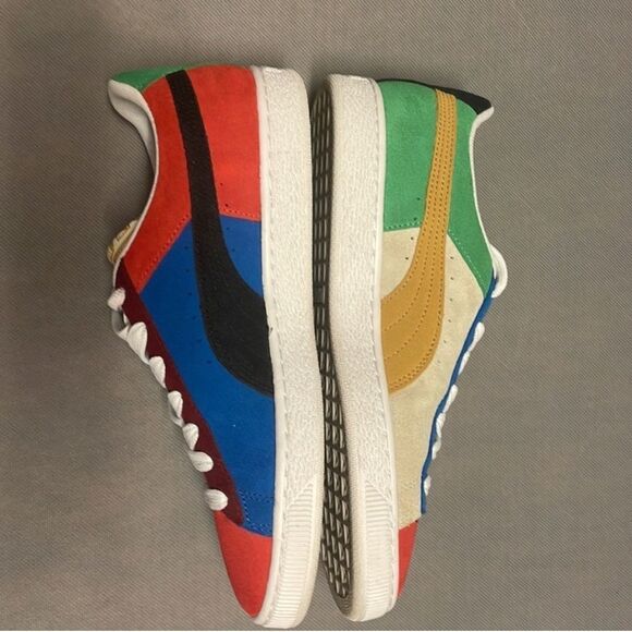 Limited Edition Classic Sued Color-Block Premium Puma Sneakers - Picture 1 of 5
